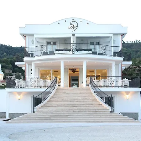 Ludwig Boutique & 博尔塞纳